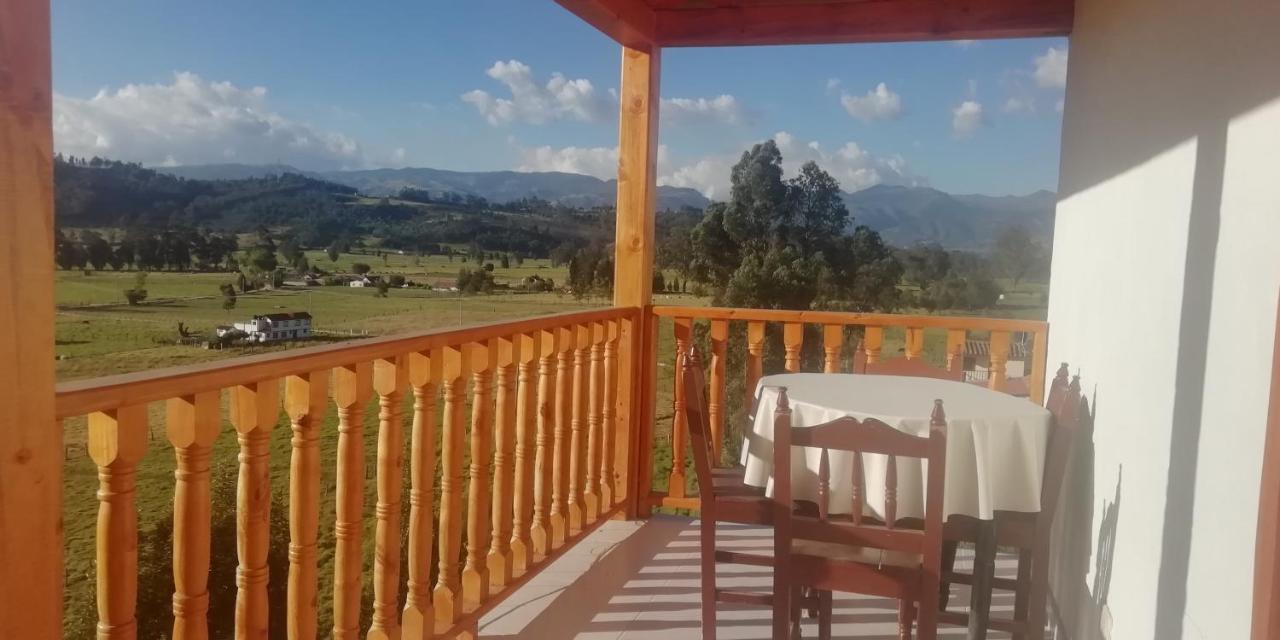 Hotel El Cangrejo Paipa Eksteriør billede